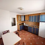 Above The City, Walk Everywhere - 2br, 2 Baths Апартаменты *