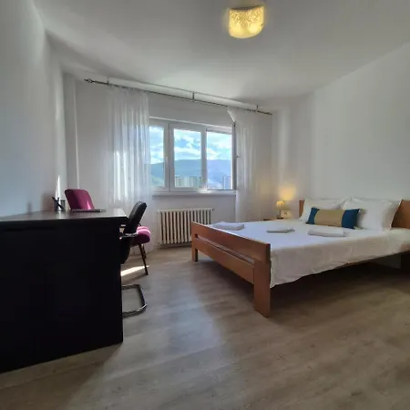 Above The City, Walk Everywhere - 2br, 2 Baths *