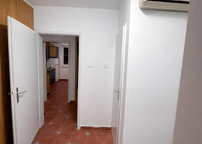Appartement Above The City, Walk Everywhere - 2br, 2 Baths Skopje